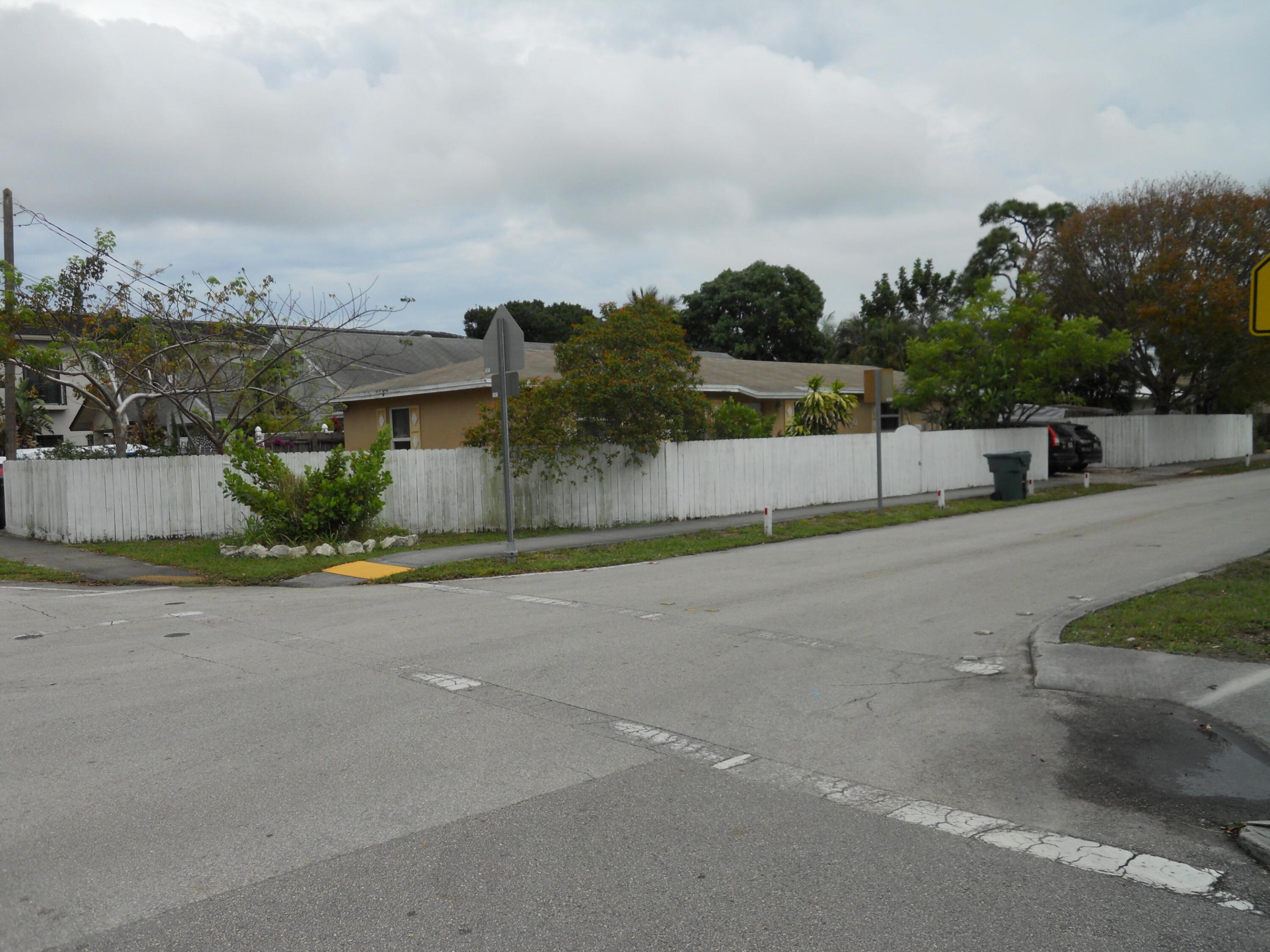 OAKLAND PARK SECOND ADD - Residential