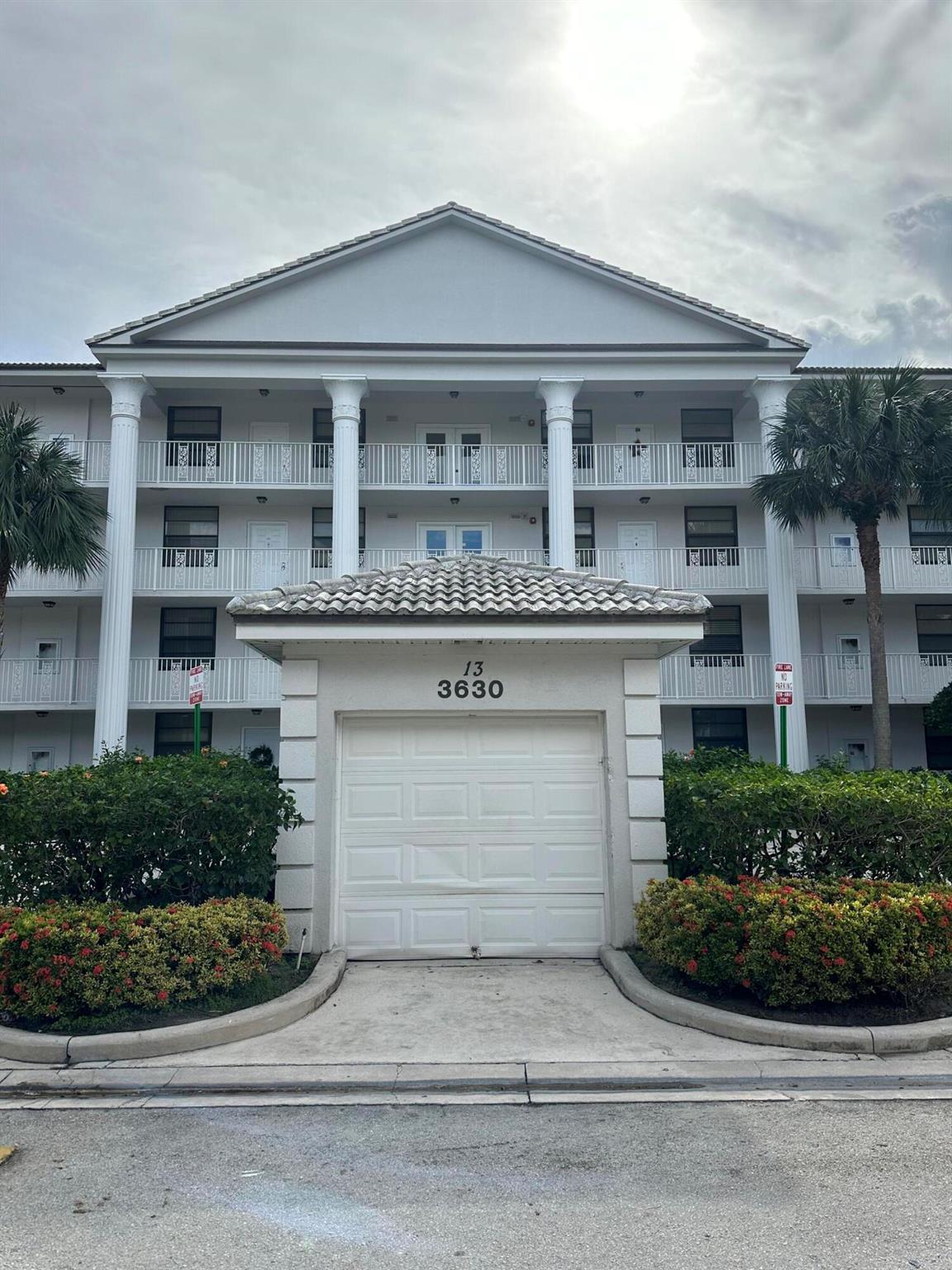 Spacious 2nd story waterview condo located in the heart of West Palm Beach in the Land Of The Presidents. This gated community condo is next to Banyan Cay Jack Nicholson Golf Course and surrounded by million dollar homes. 2 large bedrooms and bathrooms with laundry room and full size washer and dryer plus huge adjacent storage room (1,375 sq feet total). Primary bedroom located in the back for privacy Plenty of parking for you and your guest, with lots of natural light and lush walking trails and community clubhouse and pool. Located in a 24 hour manned gated community next to the Palm Beach Outlets with plenty of shopping, wholefoods, starbucks, target, Palm Beach airport, close to I-95 and the beach. Earliest move in date is January 20th 2024. Water and basic cable included in rent!