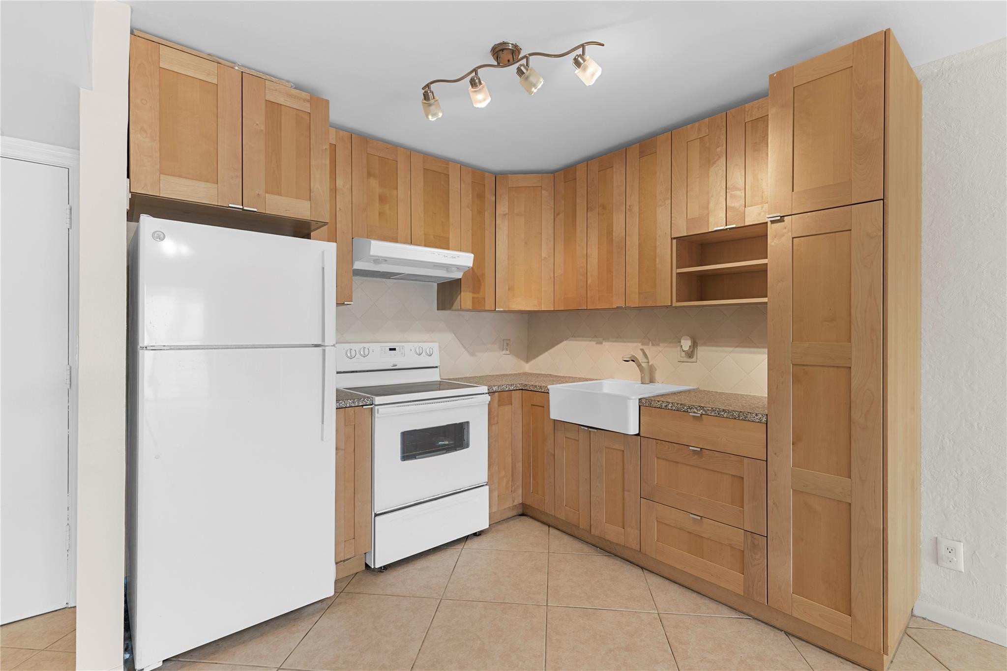 101 E Mcnab Road 112