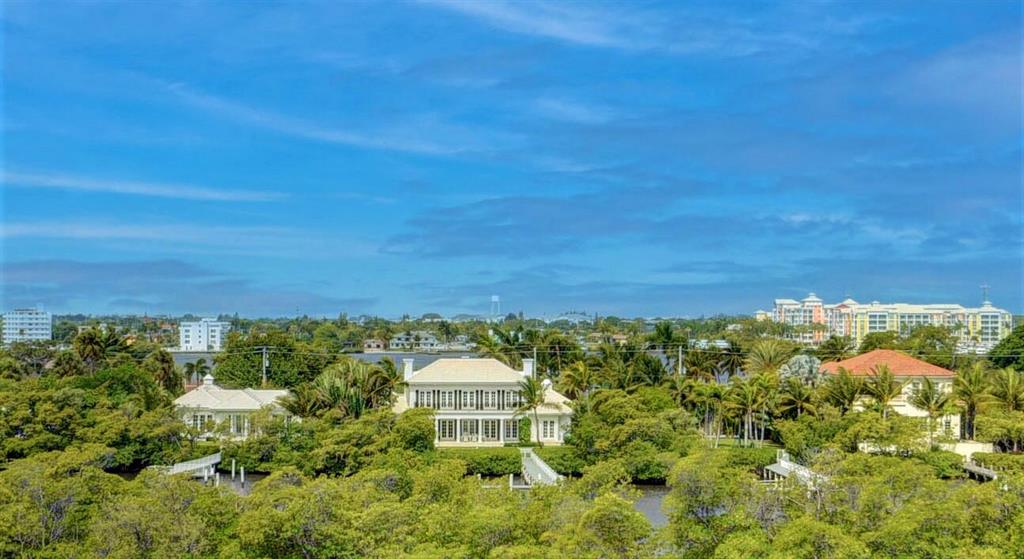 MAYFAIR HOUSE CONDO - Residential