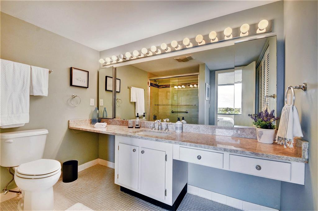 MAYFAIR HOUSE CONDO - Residential