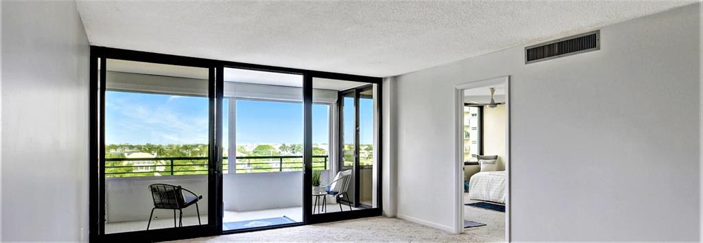 MAYFAIR HOUSE CONDO - Residential