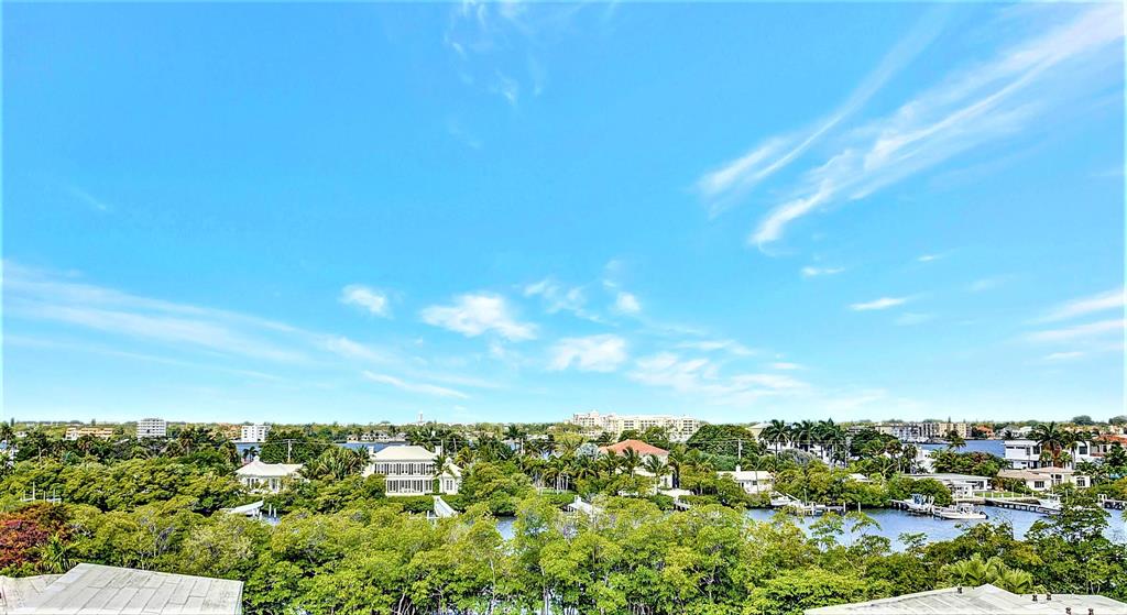 MAYFAIR HOUSE CONDO - Residential