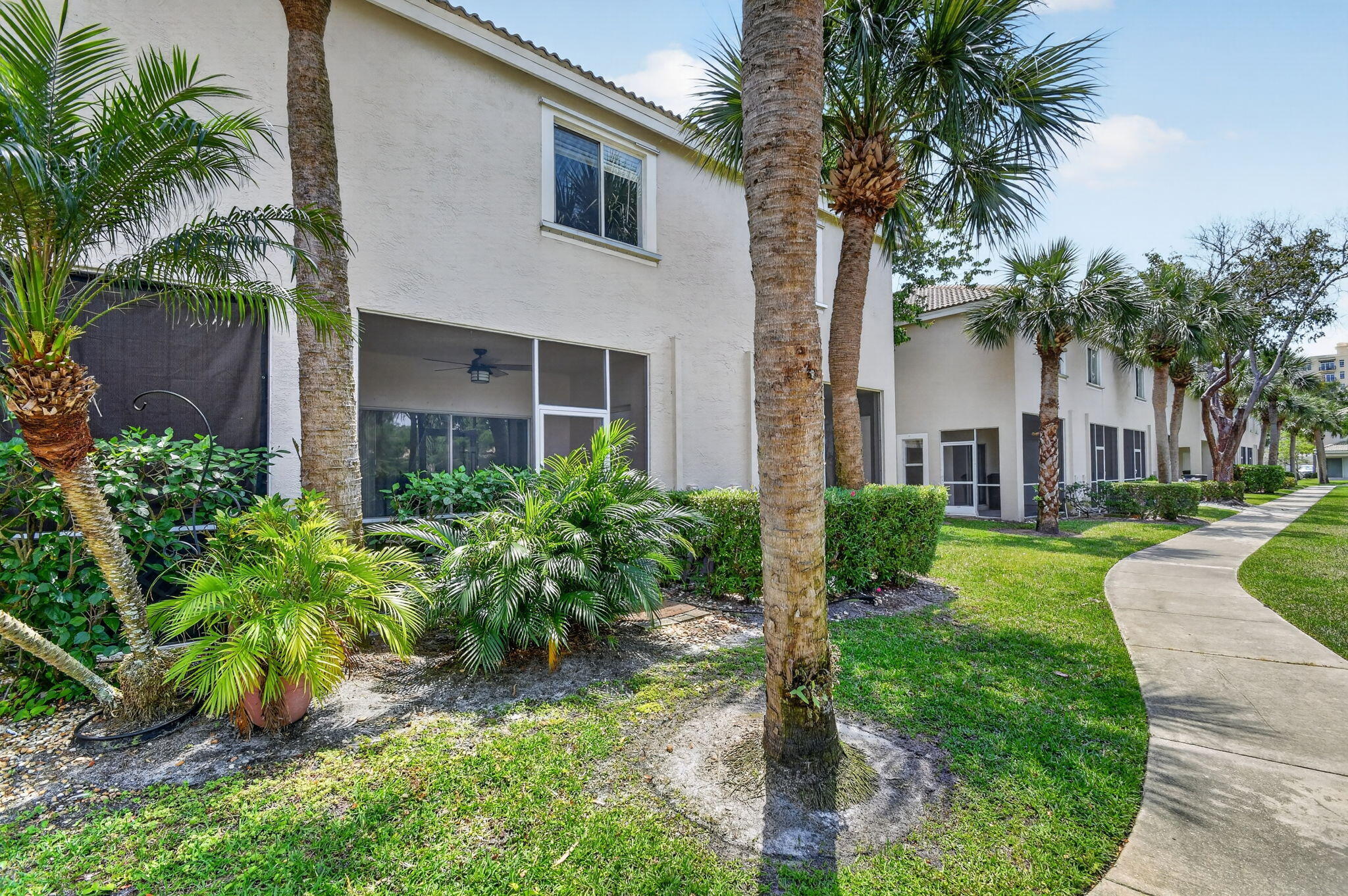 PALMBROOKE TOWNHOMES - Residential Lease