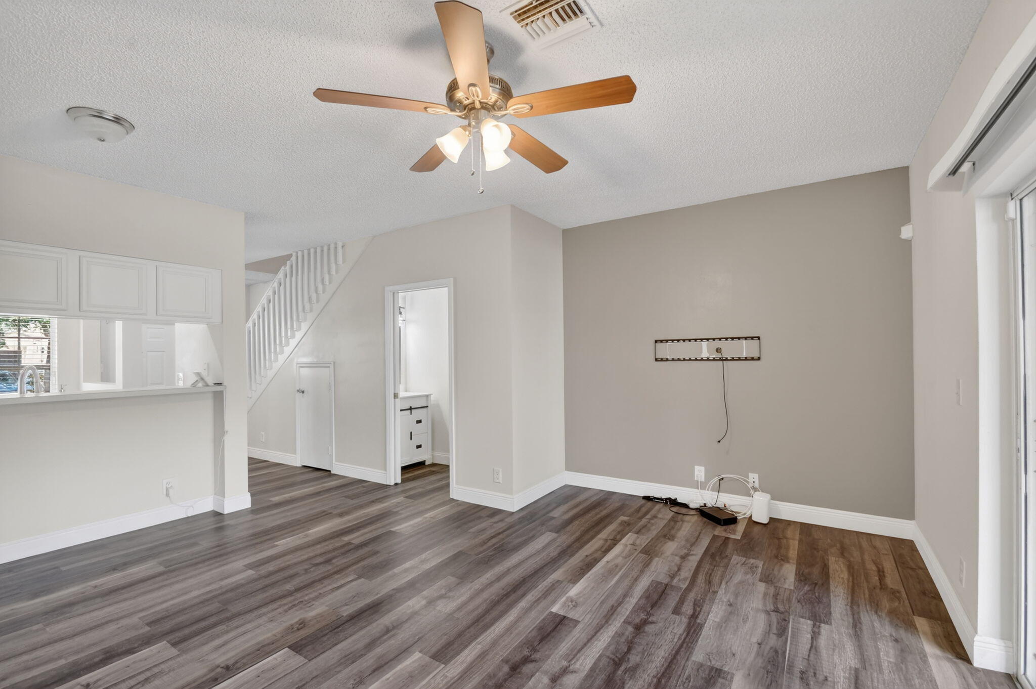 PALMBROOKE TOWNHOMES - Residential Lease