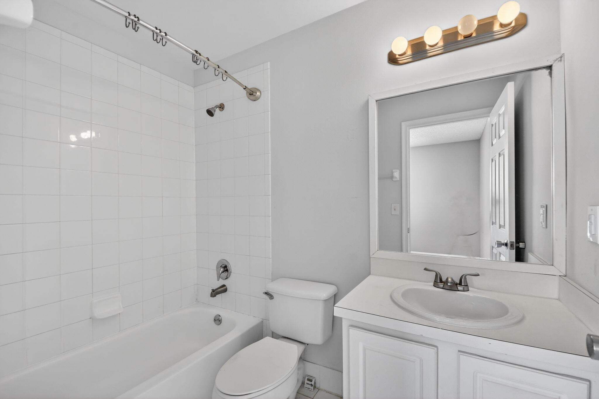 PALMBROOKE TOWNHOMES - Residential Lease