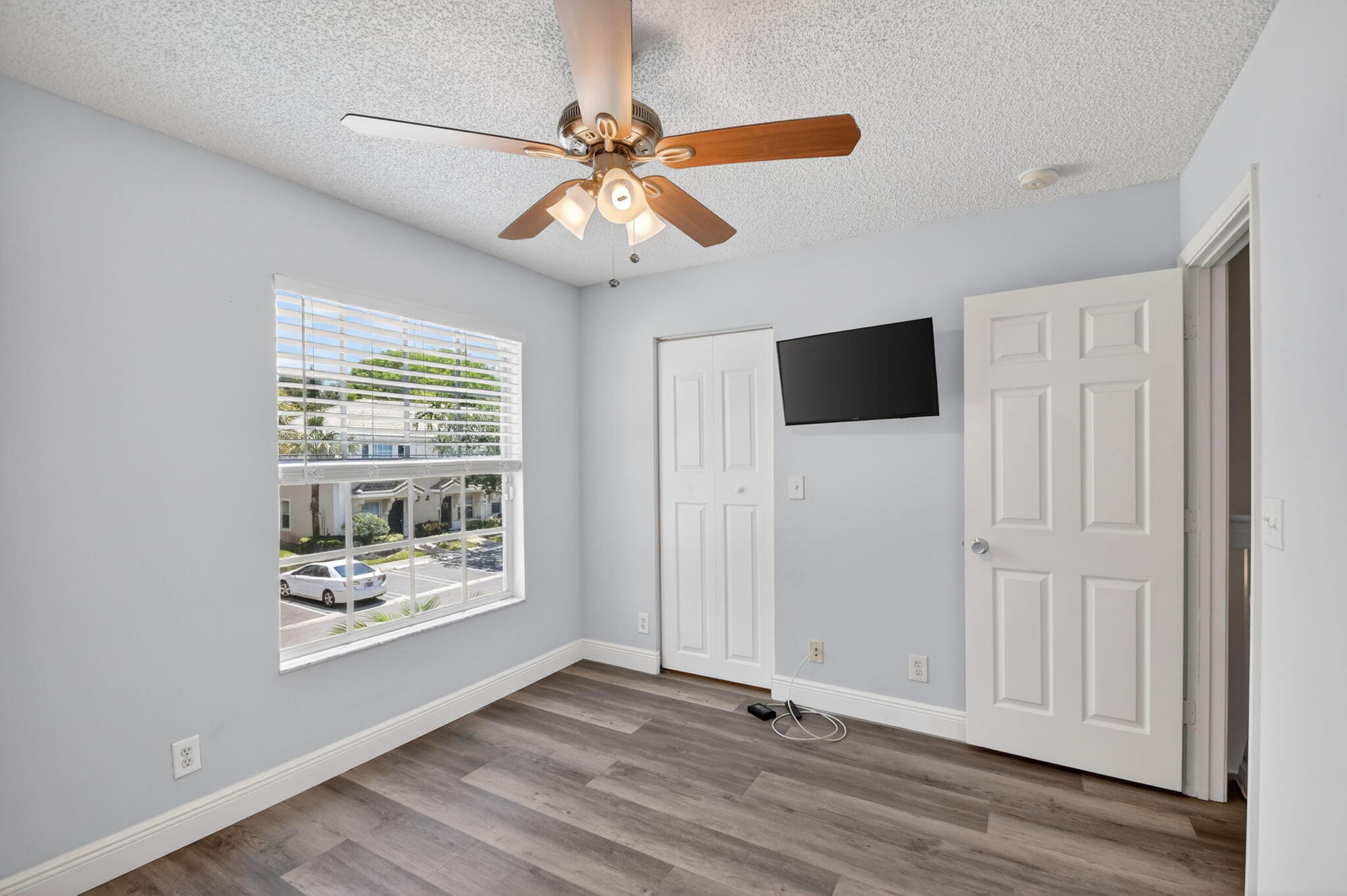 PALMBROOKE TOWNHOMES - Residential Lease