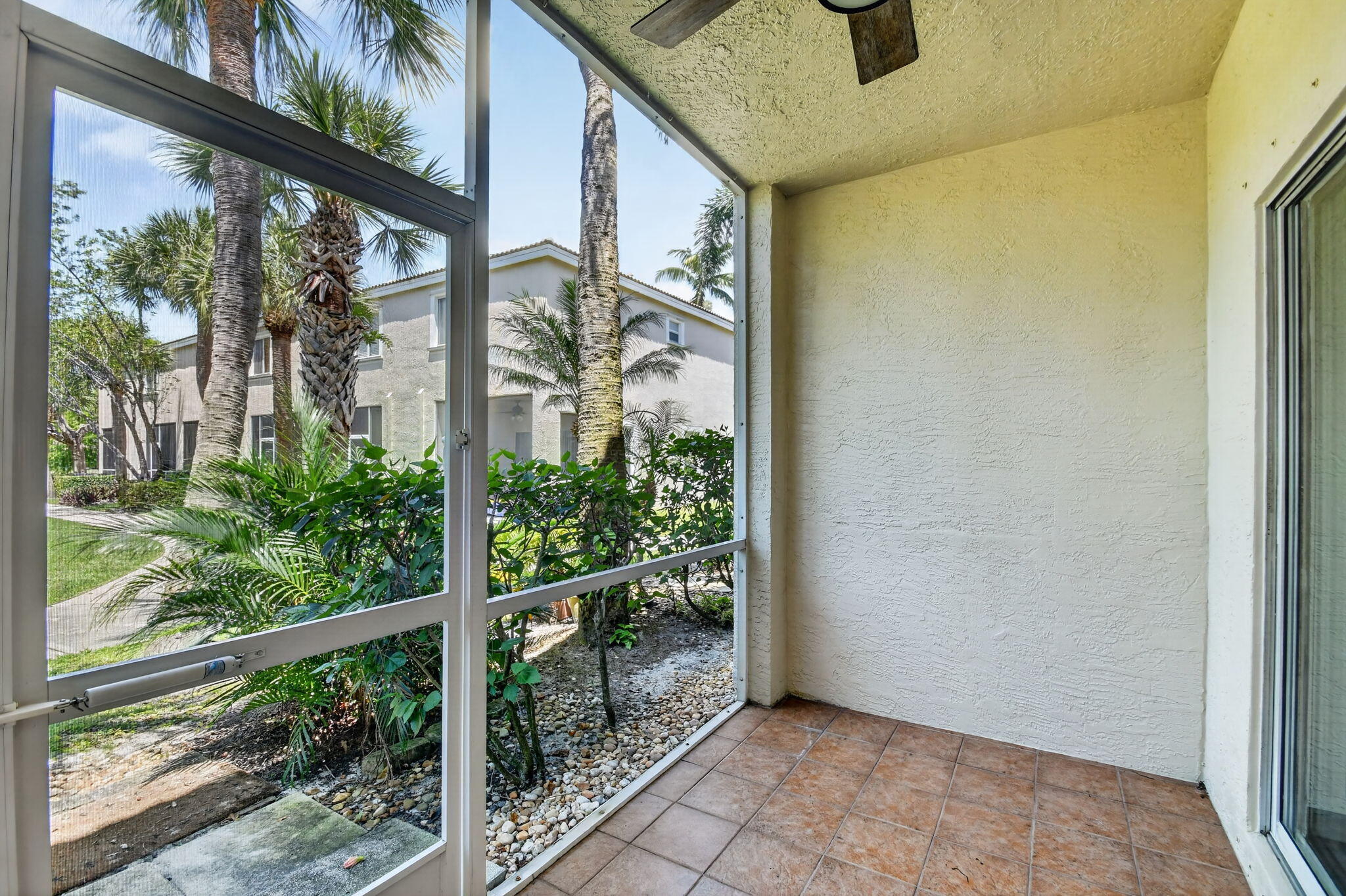 PALMBROOKE TOWNHOMES - Residential Lease