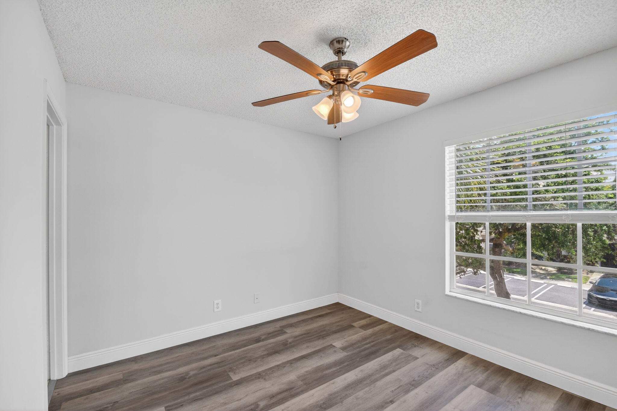 PALMBROOKE TOWNHOMES - Residential Lease