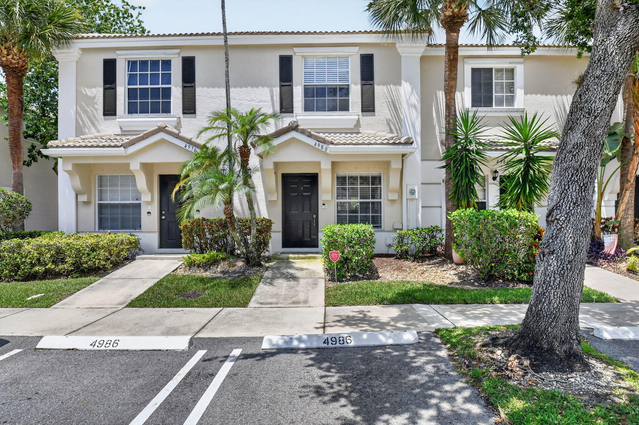 PALMBROOKE TOWNHOMES - Residential Lease