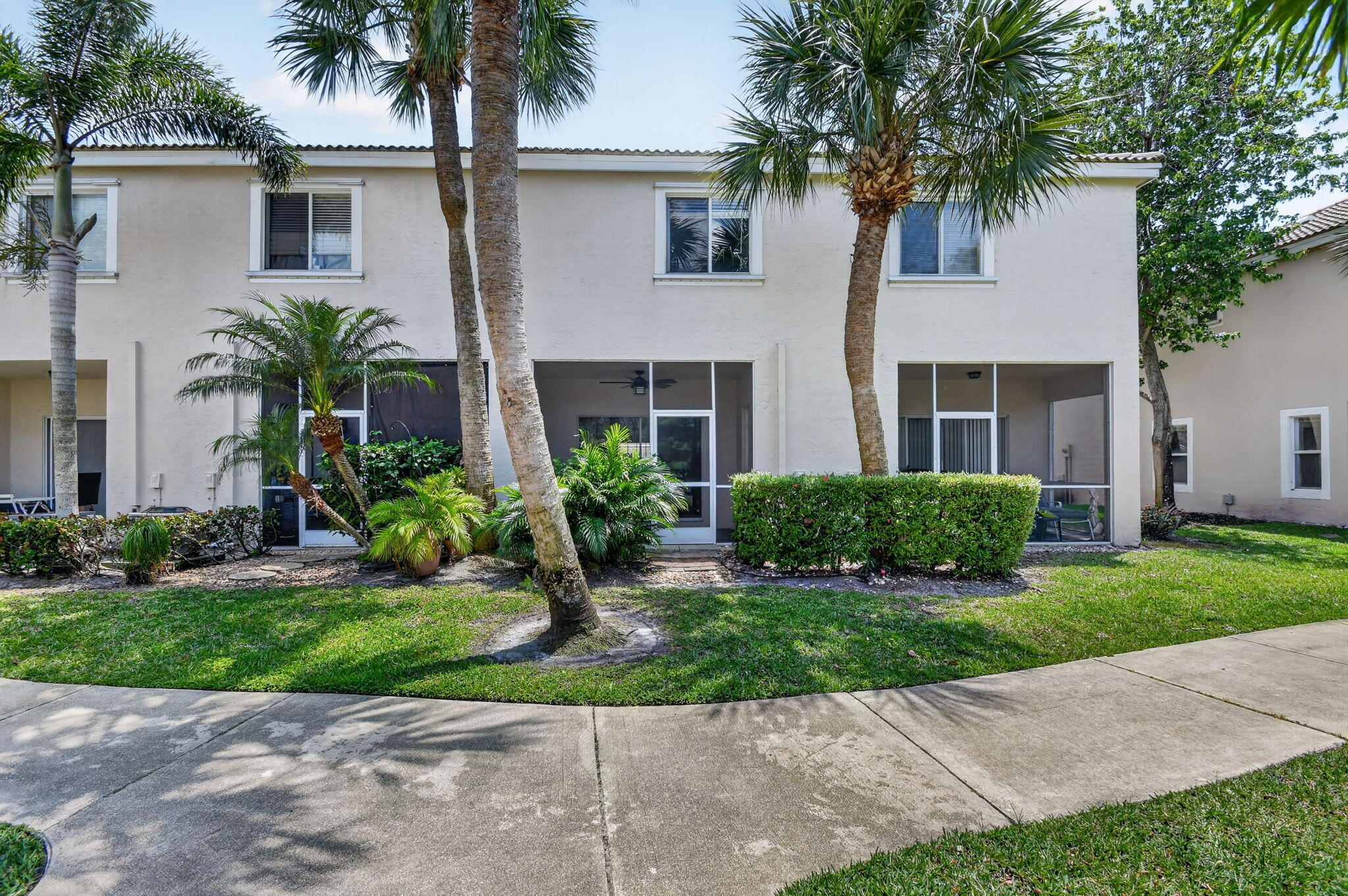 PALMBROOKE TOWNHOMES - Residential Lease