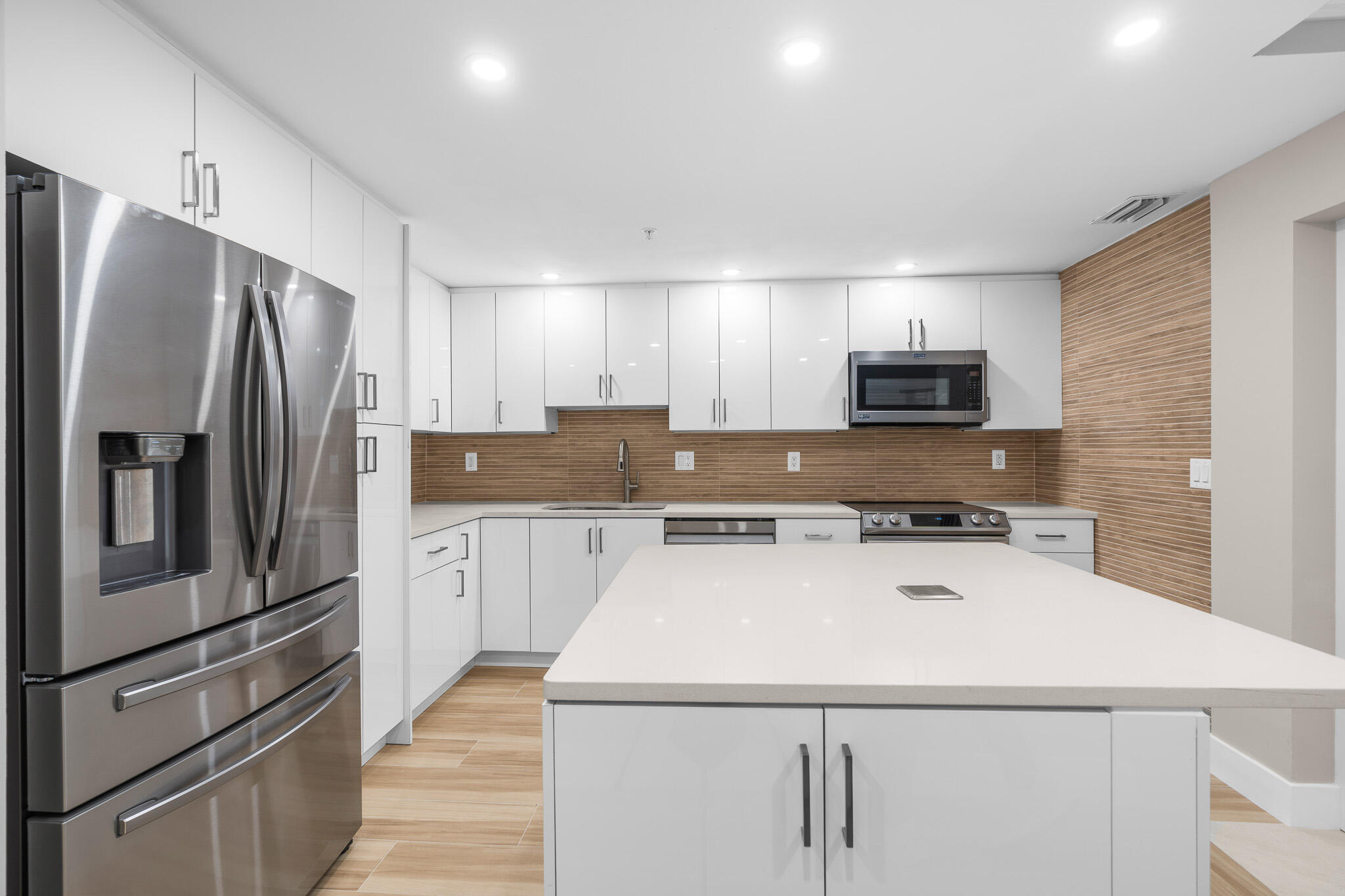 CORAL RIDGE TOWERS NORTH CO-OP - Residential