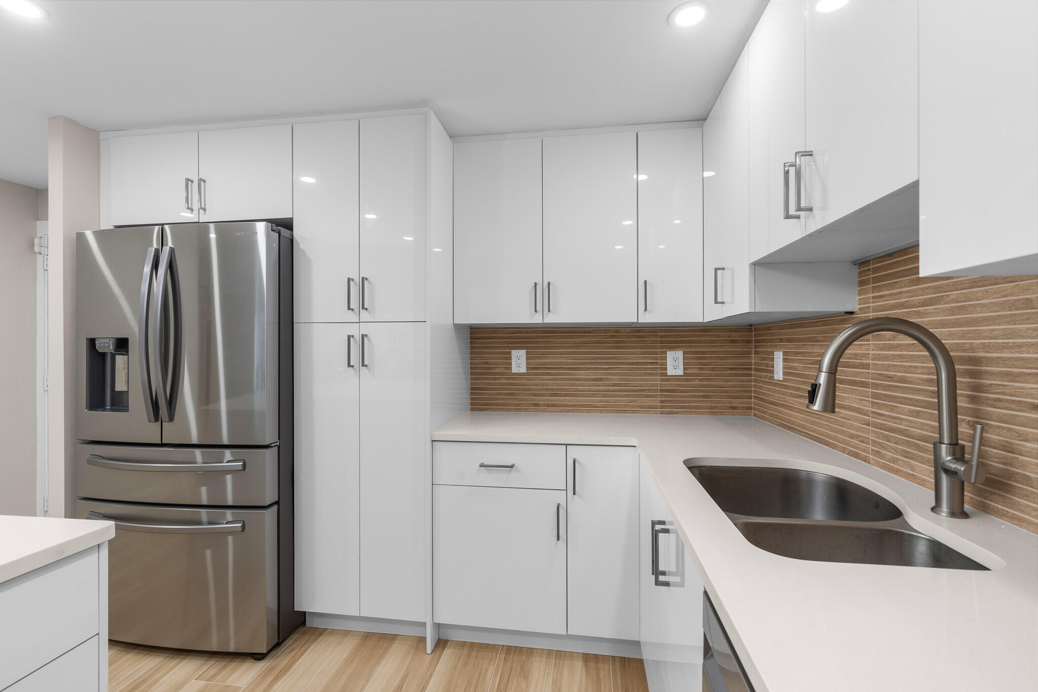 CORAL RIDGE TOWERS NORTH CO-OP - Residential