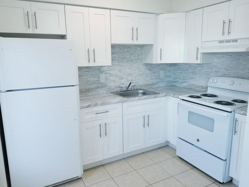 Photo of 1855 Adams Street #6, Hollywood, FL 33020 (MLS # F10425409)