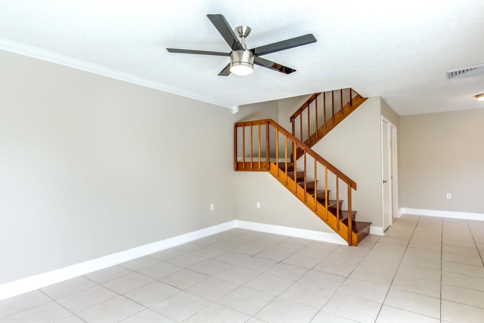 SHERWOOD LAKES - Residential