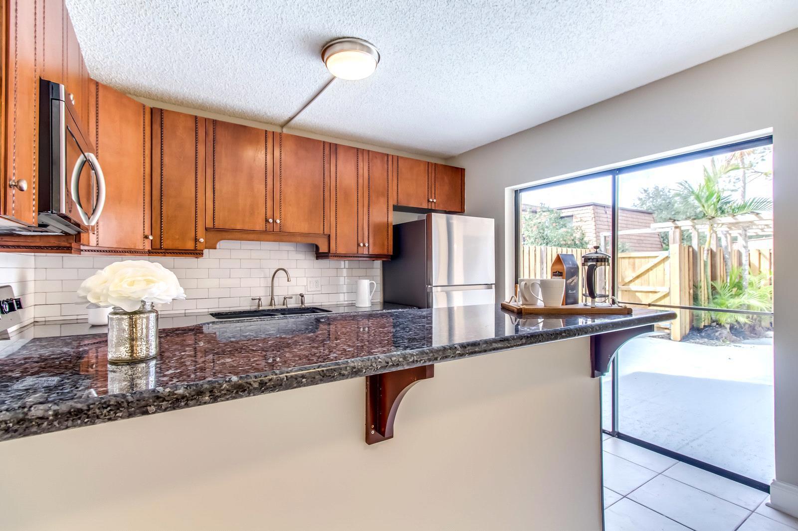 SHERWOOD LAKES - Residential