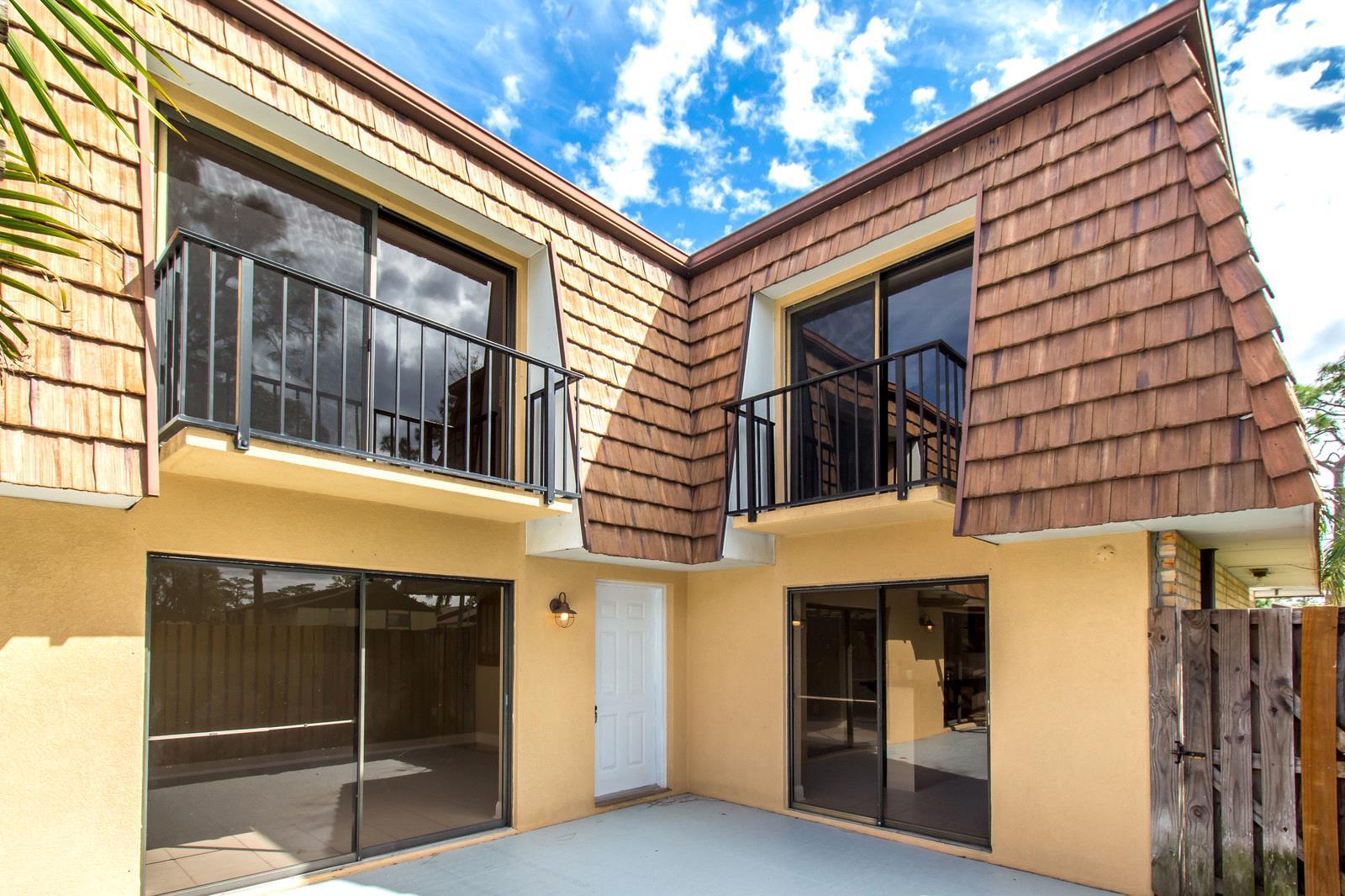 SHERWOOD LAKES - Residential