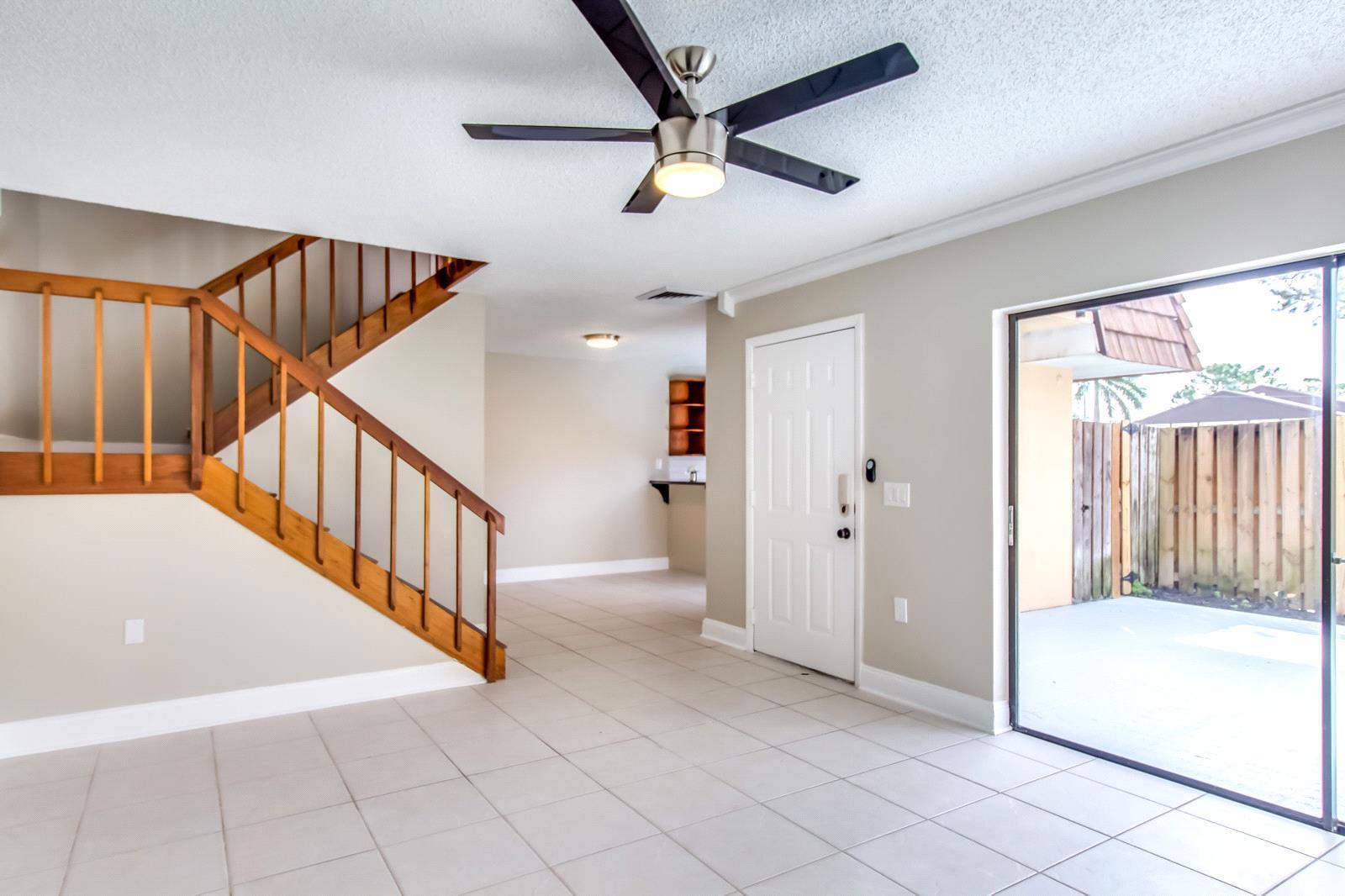 SHERWOOD LAKES - Residential