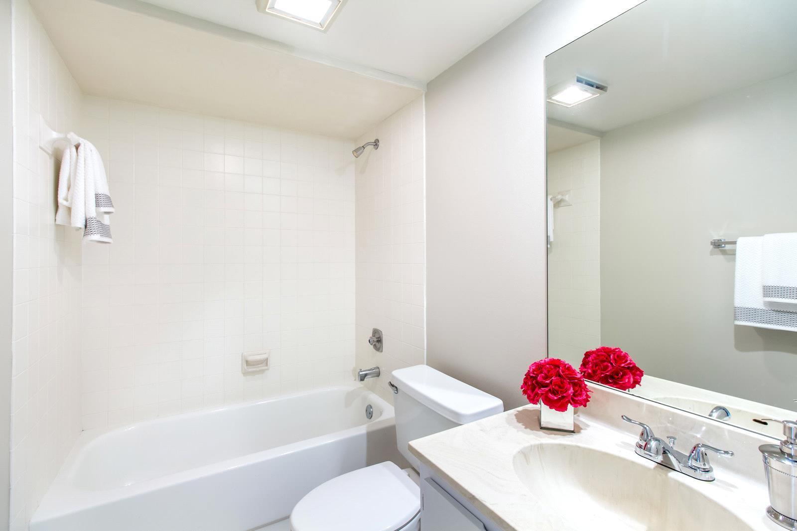 SHERWOOD LAKES - Residential