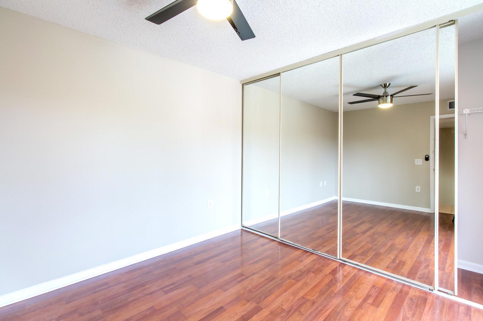 SHERWOOD LAKES - Residential