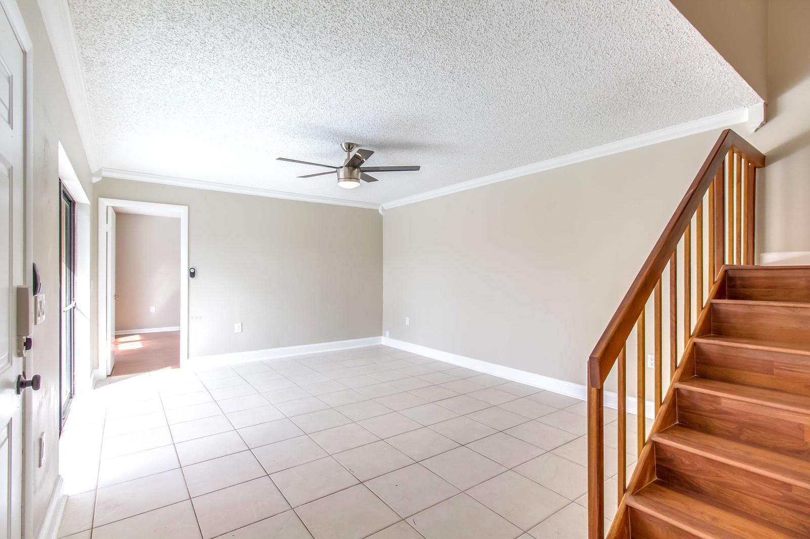 SHERWOOD LAKES - Residential