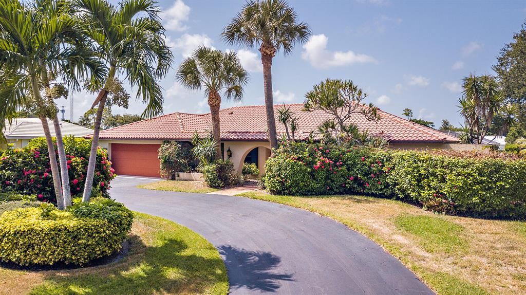 Photo of 516 Muirfield Drive Dr, Atlantis, FL 33462 (MLS # R10823943)