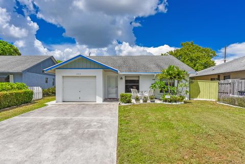 Photo of 5914 SE Wilsie Drive, Stuart, FL 34997 (MLS # R11118146)