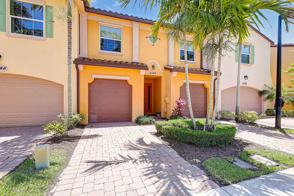 Photo of 4546 Mediterranean Circle, Palm Beach Gardens, FL 33418 (MLS # R10985552)