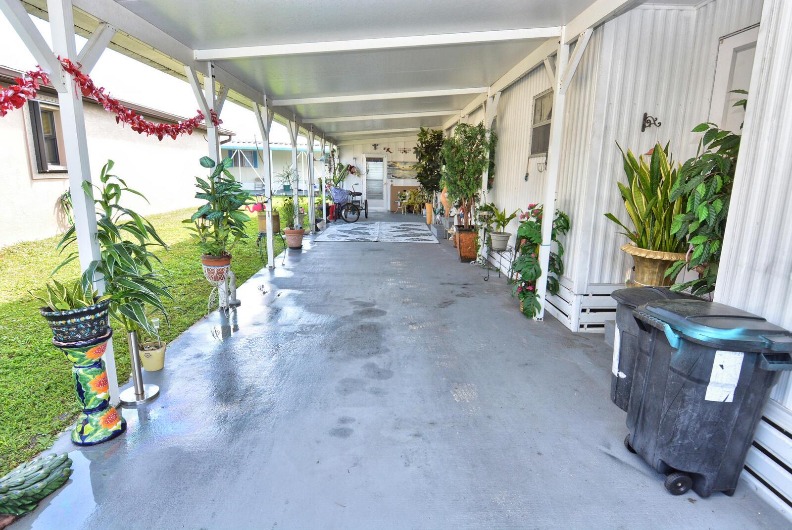 Spanish Lakes Riverfront - Residential