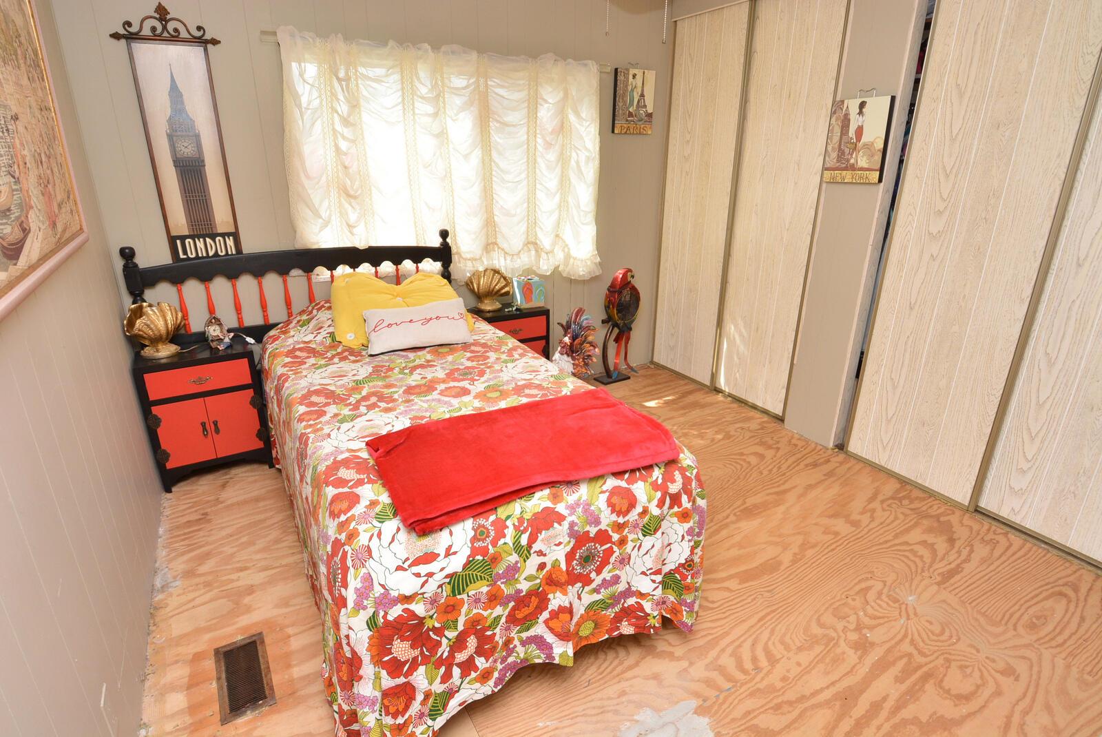 Spanish Lakes Riverfront - Residential