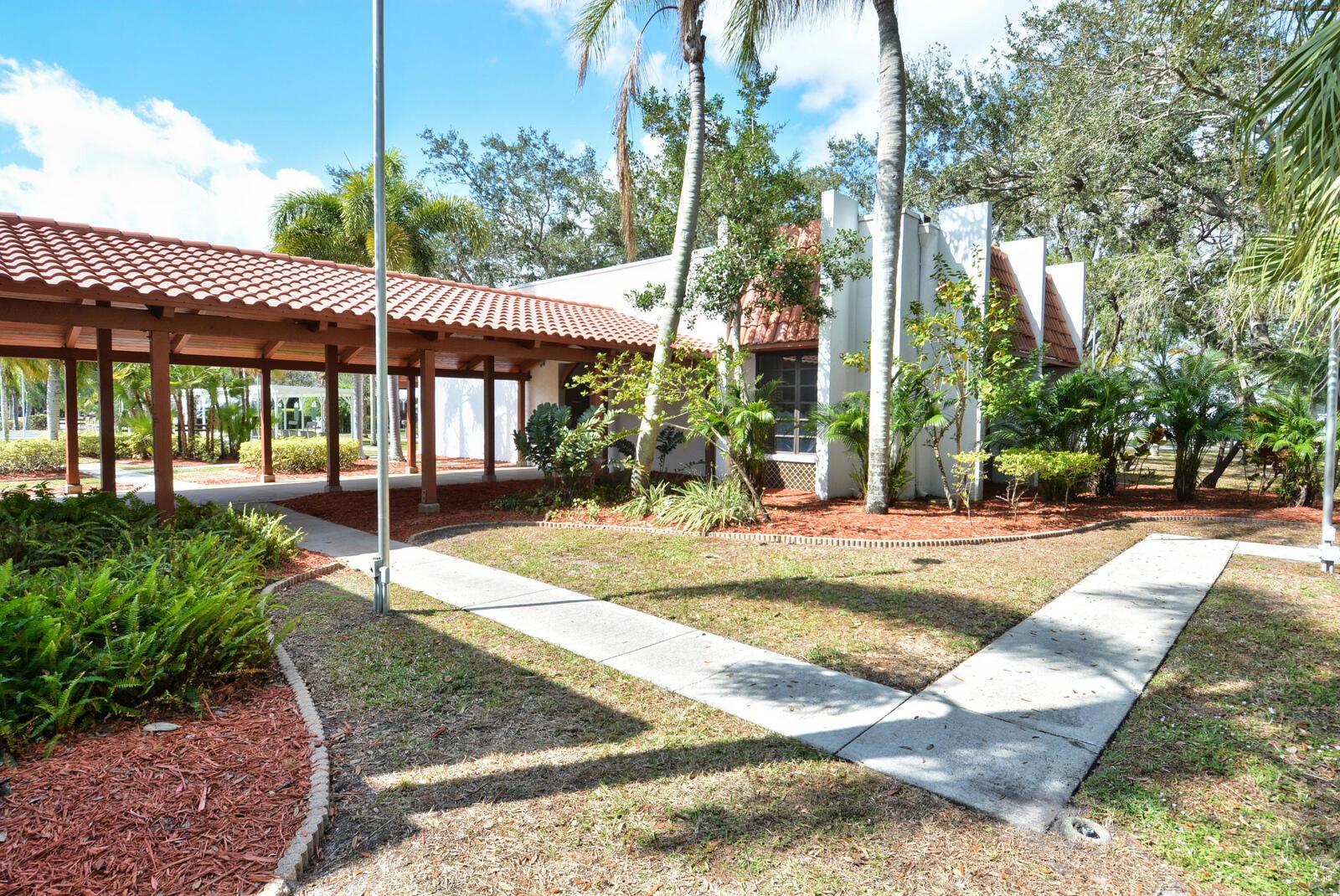 Spanish Lakes Riverfront - Residential