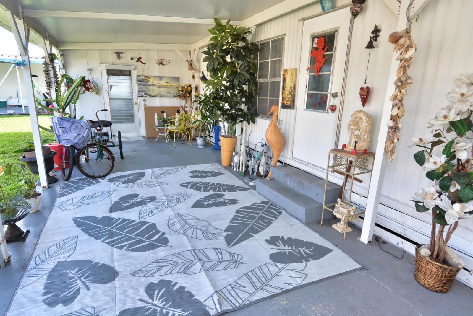 Spanish Lakes Riverfront - Residential