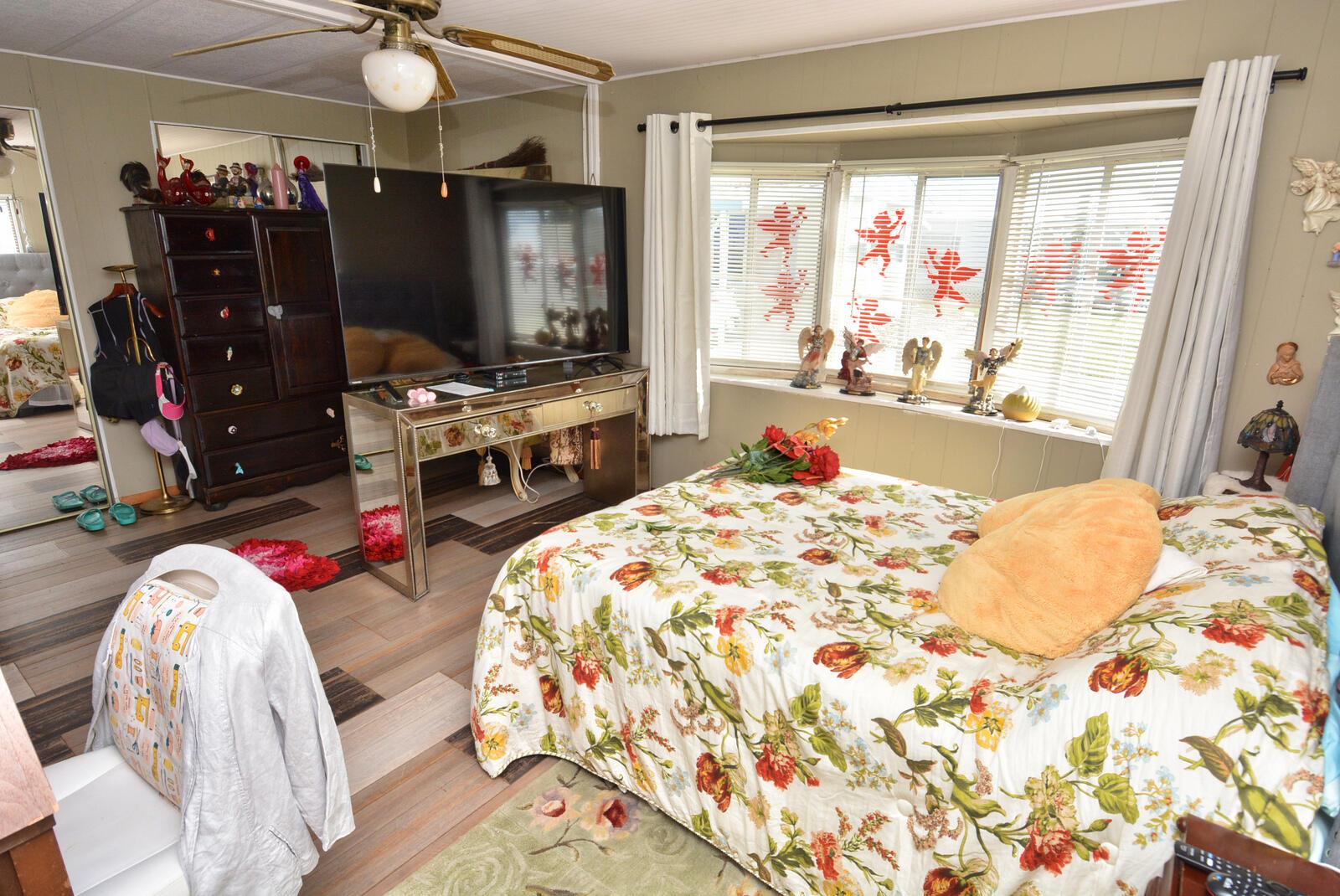 Spanish Lakes Riverfront - Residential