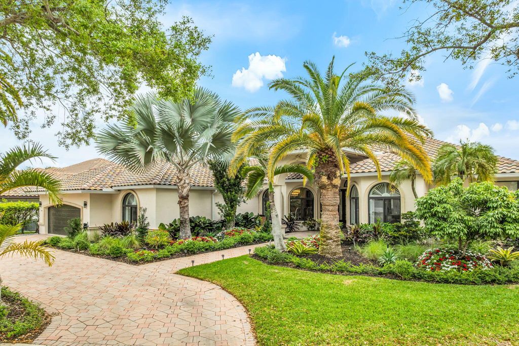 Photo of 131 Dockside Circle, Weston, FL 33327 (MLS # B26003018)