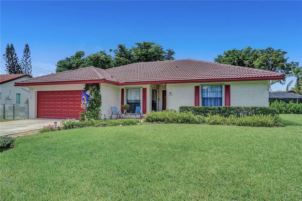 Photo of 7006 NW 40th St St, Coral Springs, FL 33065 (MLS # F10339388)