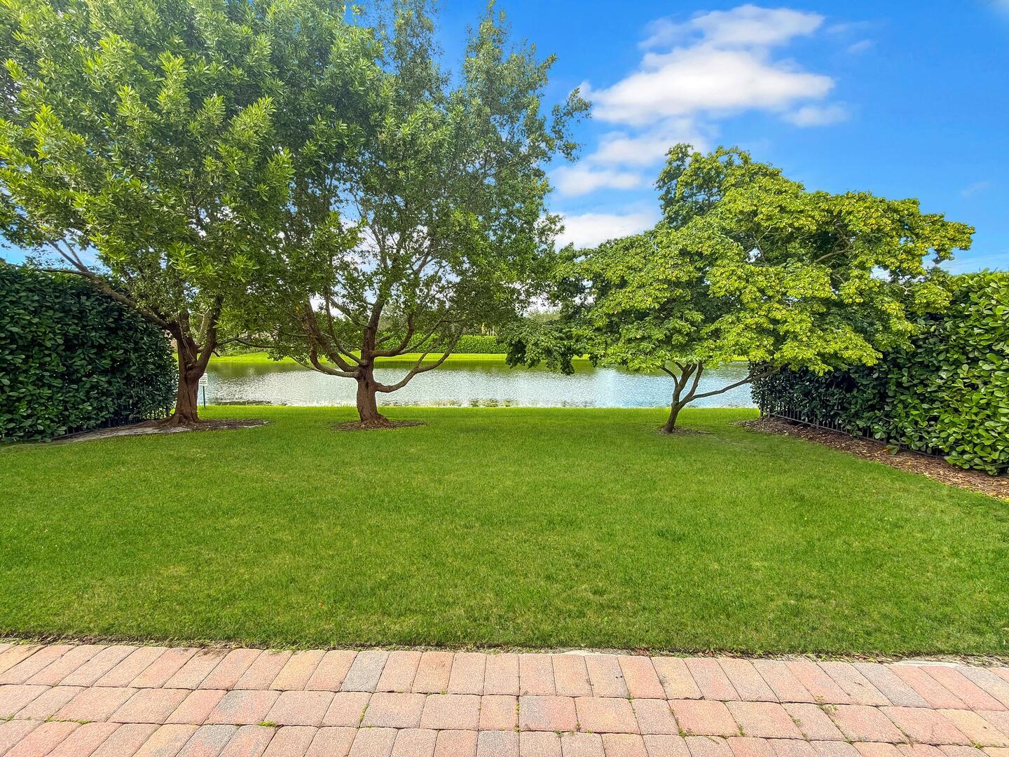 PALM MEADOWS ESTATES - Residential