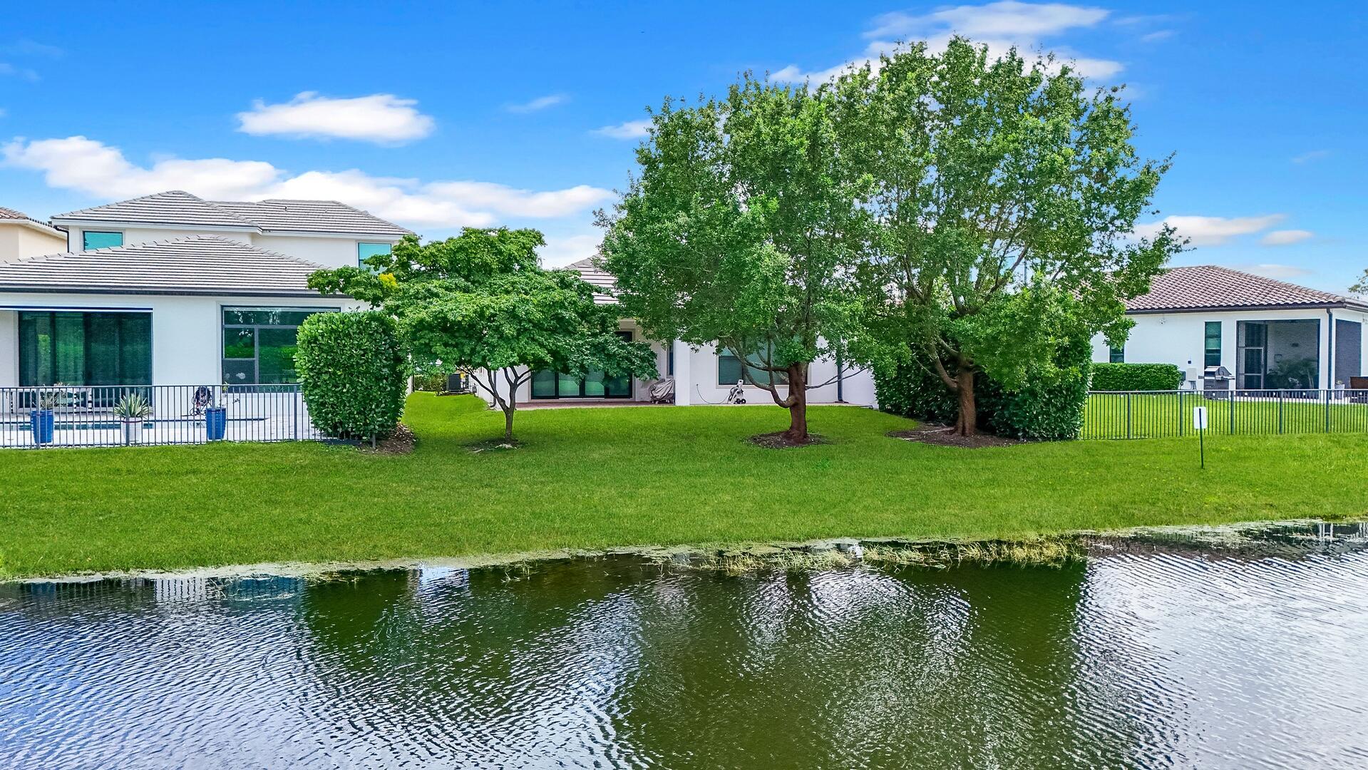 PALM MEADOWS ESTATES - Residential