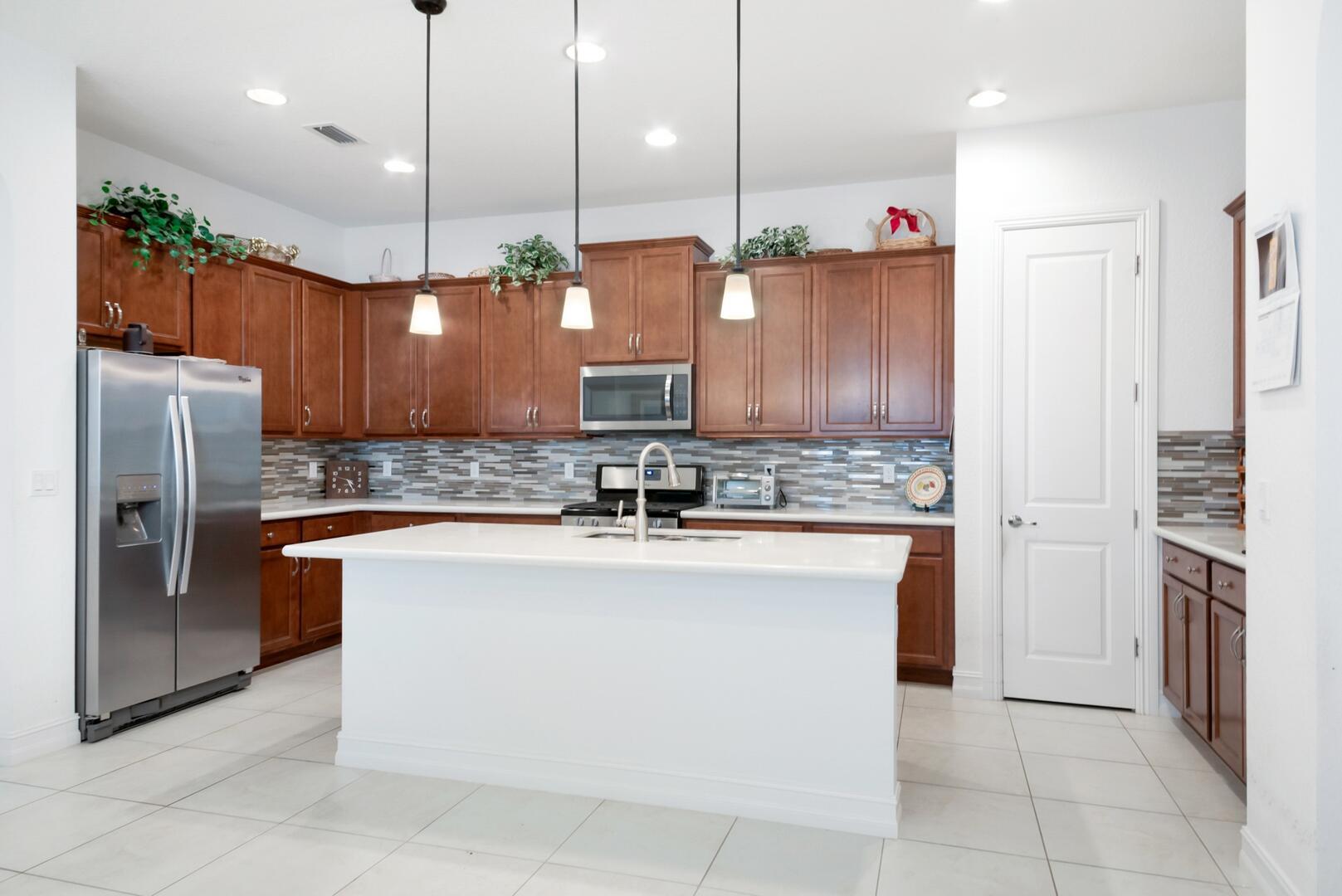 PALM MEADOWS ESTATES - Residential