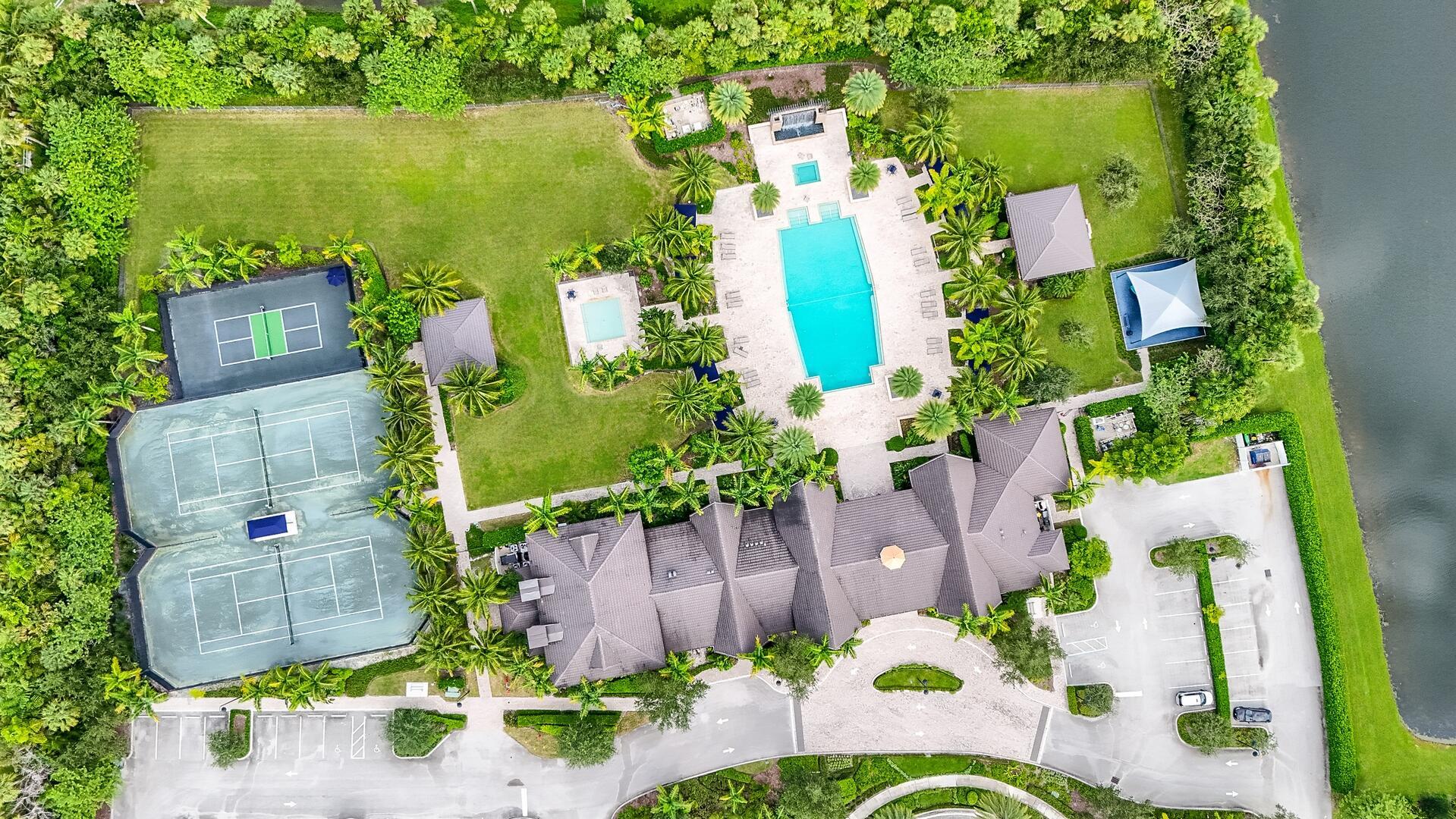 PALM MEADOWS ESTATES - Residential