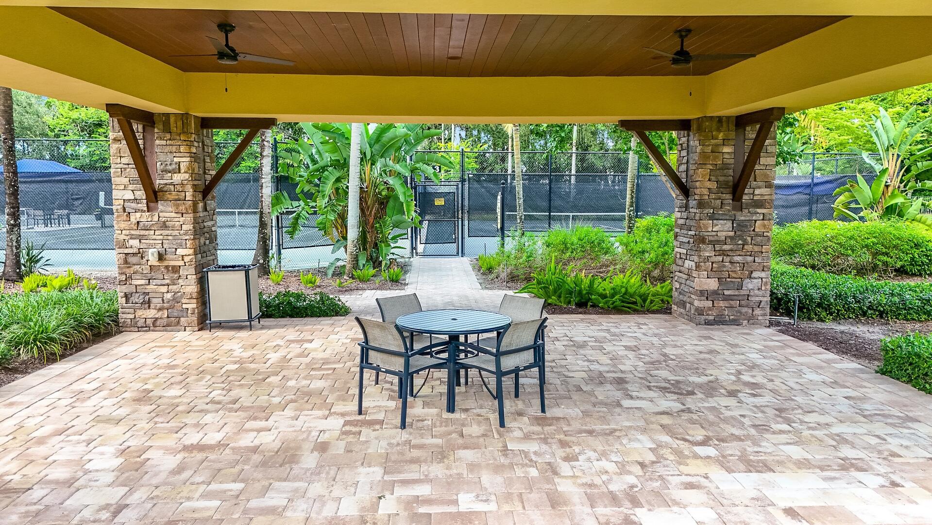 PALM MEADOWS ESTATES - Residential