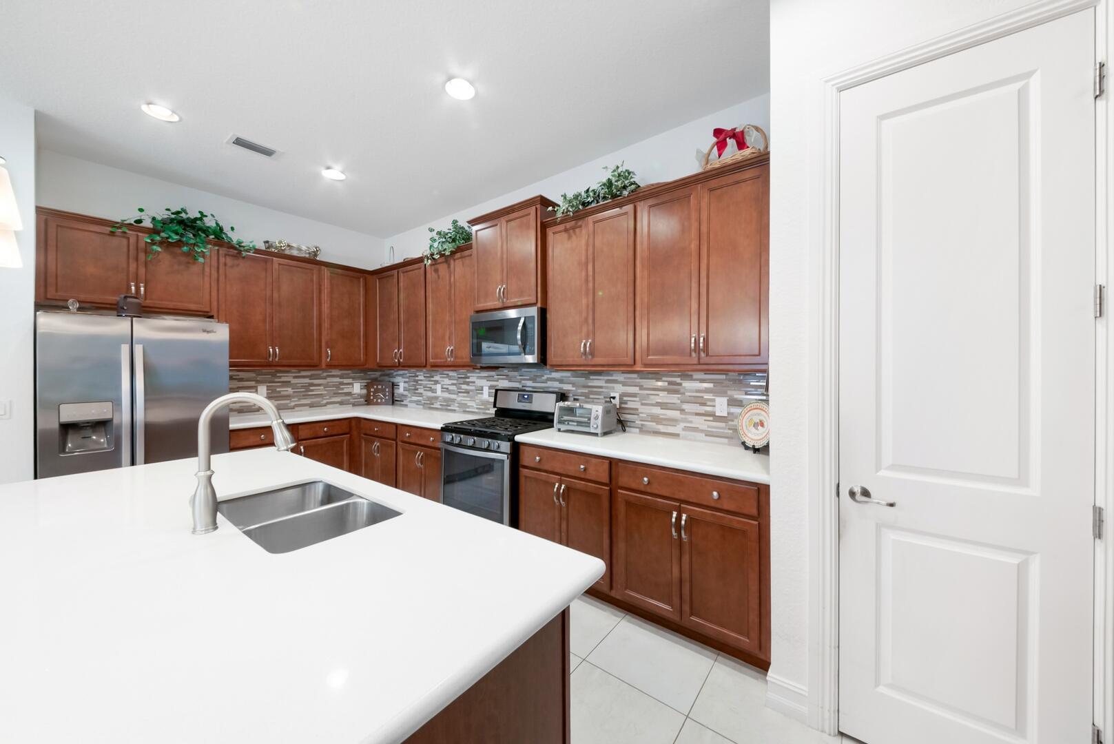 PALM MEADOWS ESTATES - Residential