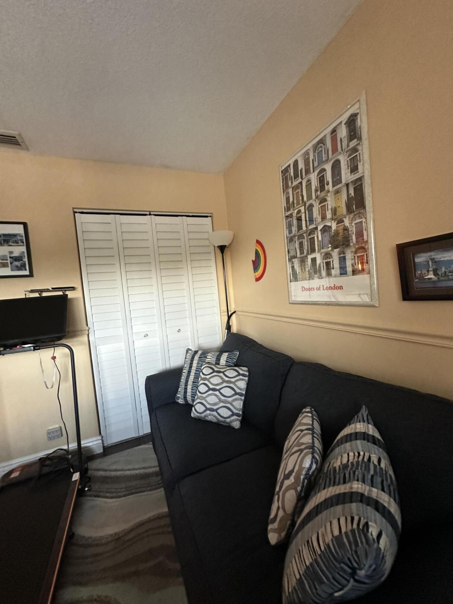 WATERSEDGE - Residential