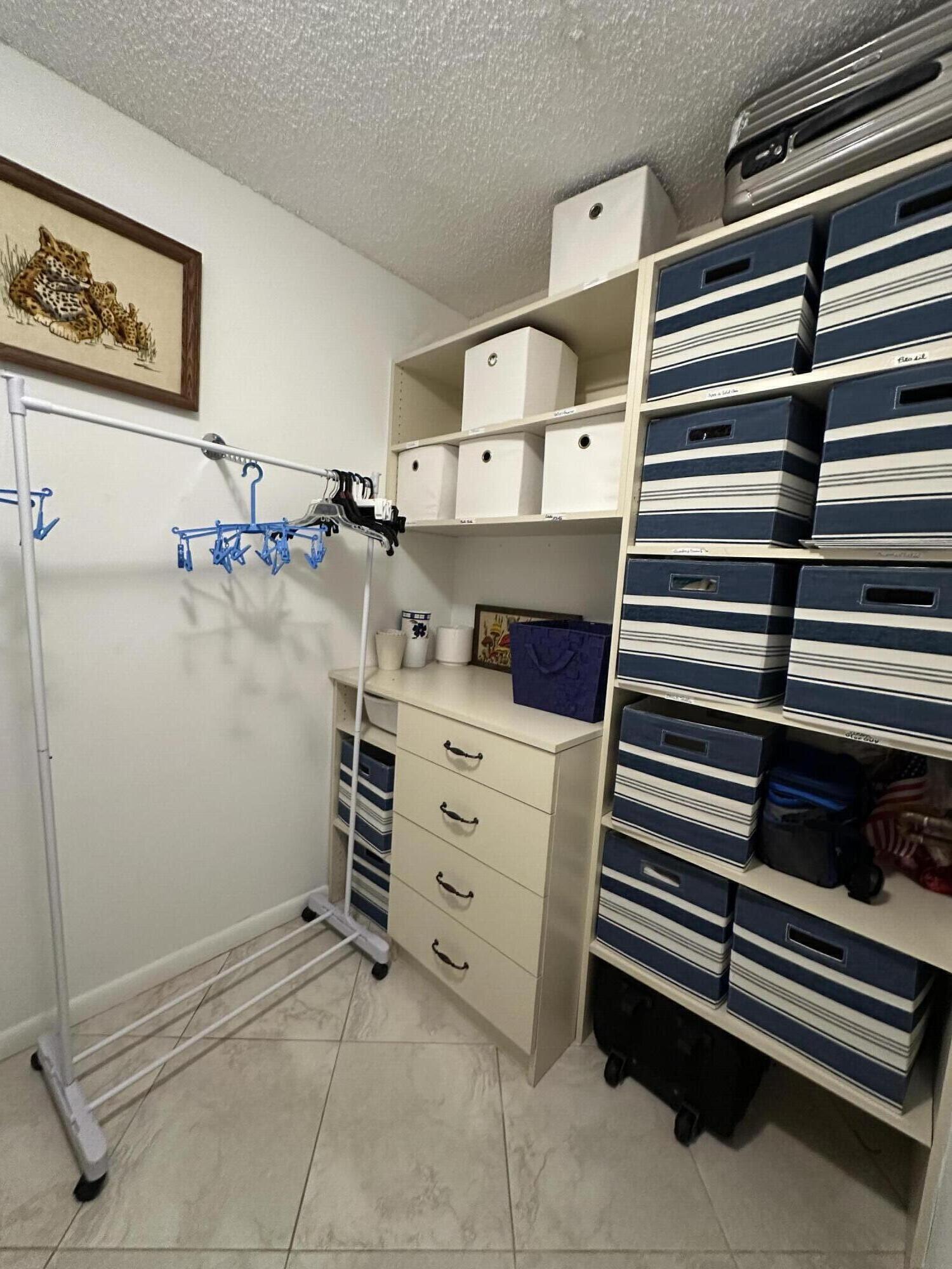 WATERSEDGE - Residential