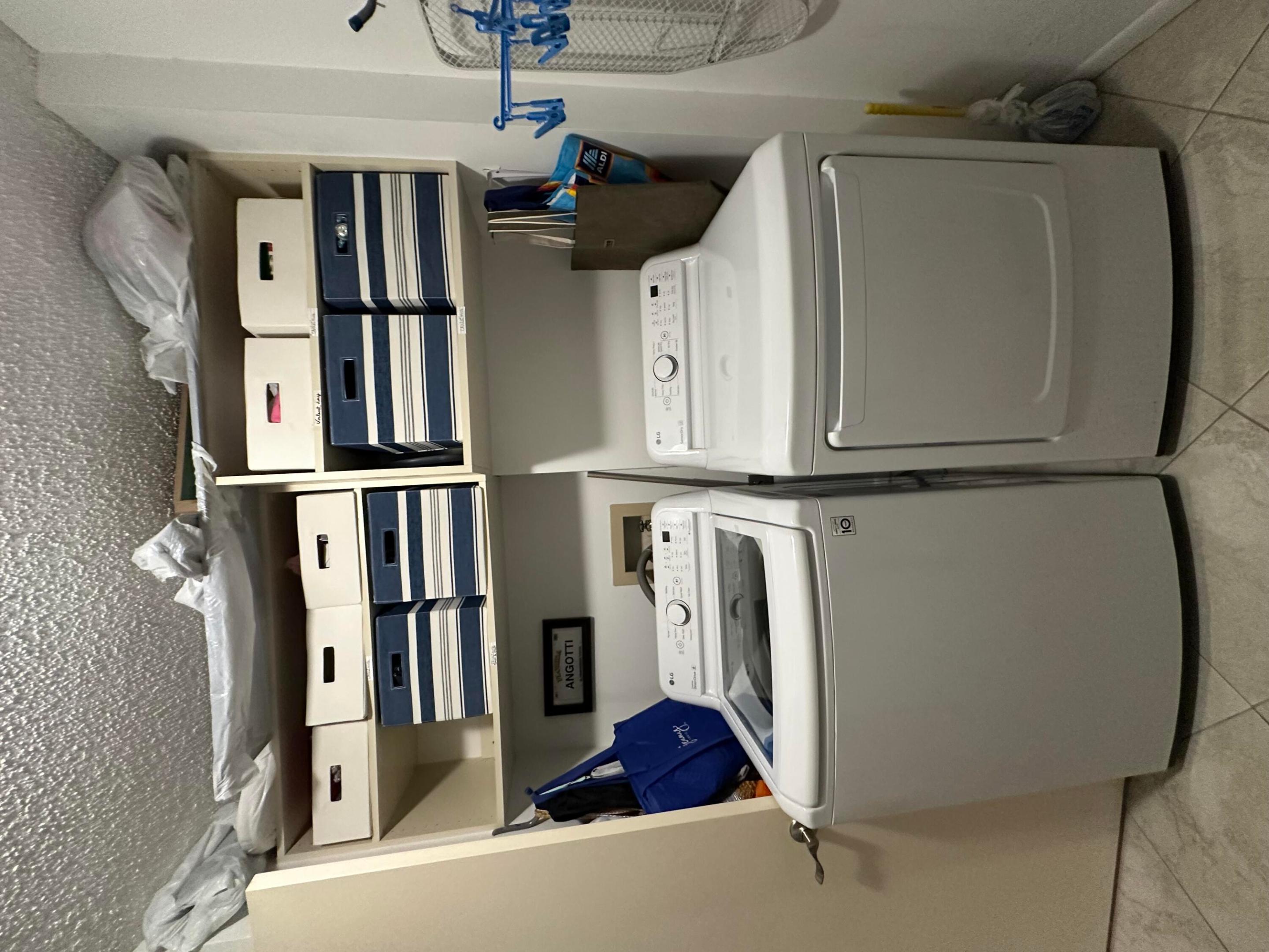 WATERSEDGE - Residential