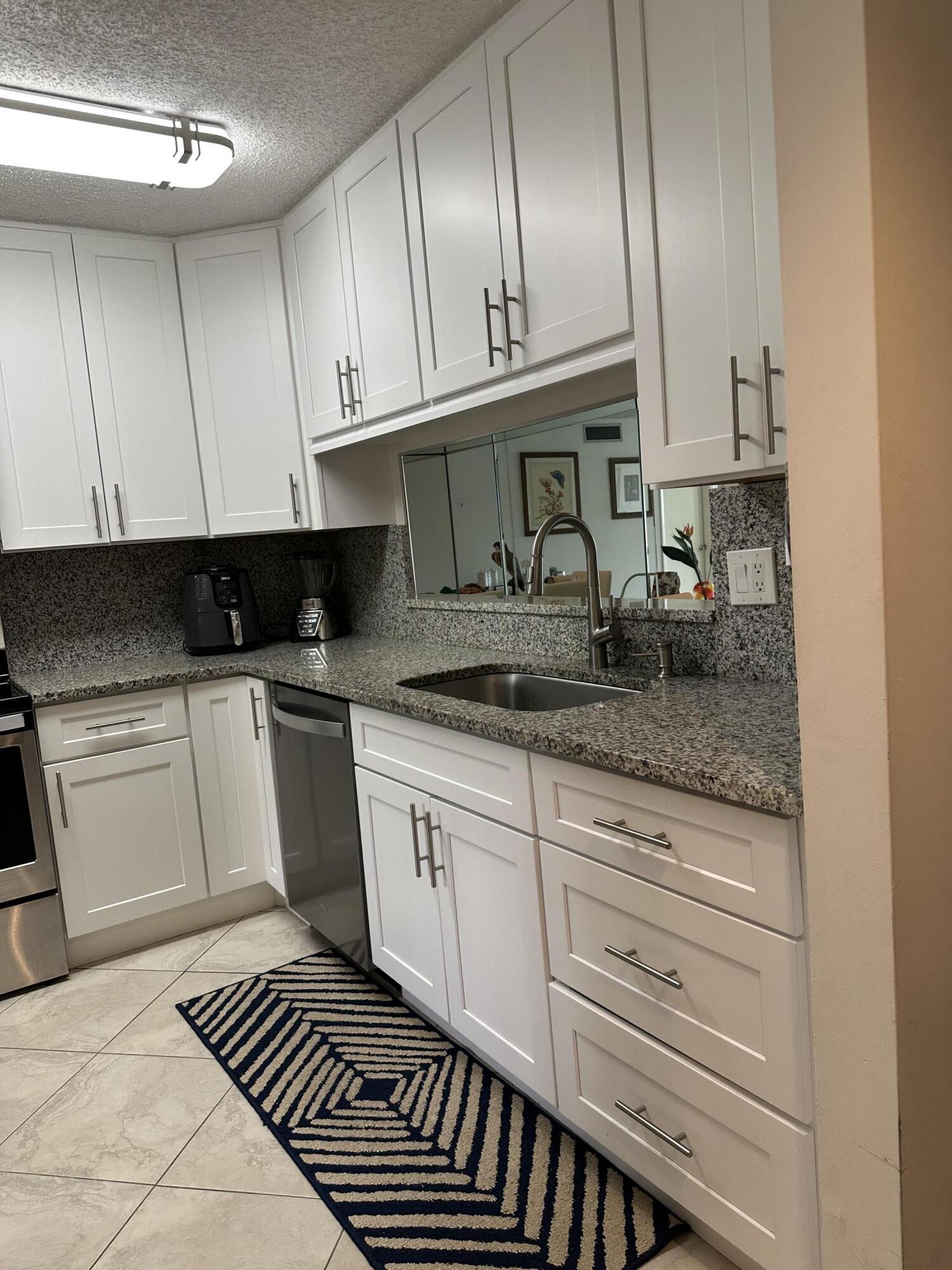 WATERSEDGE - Residential