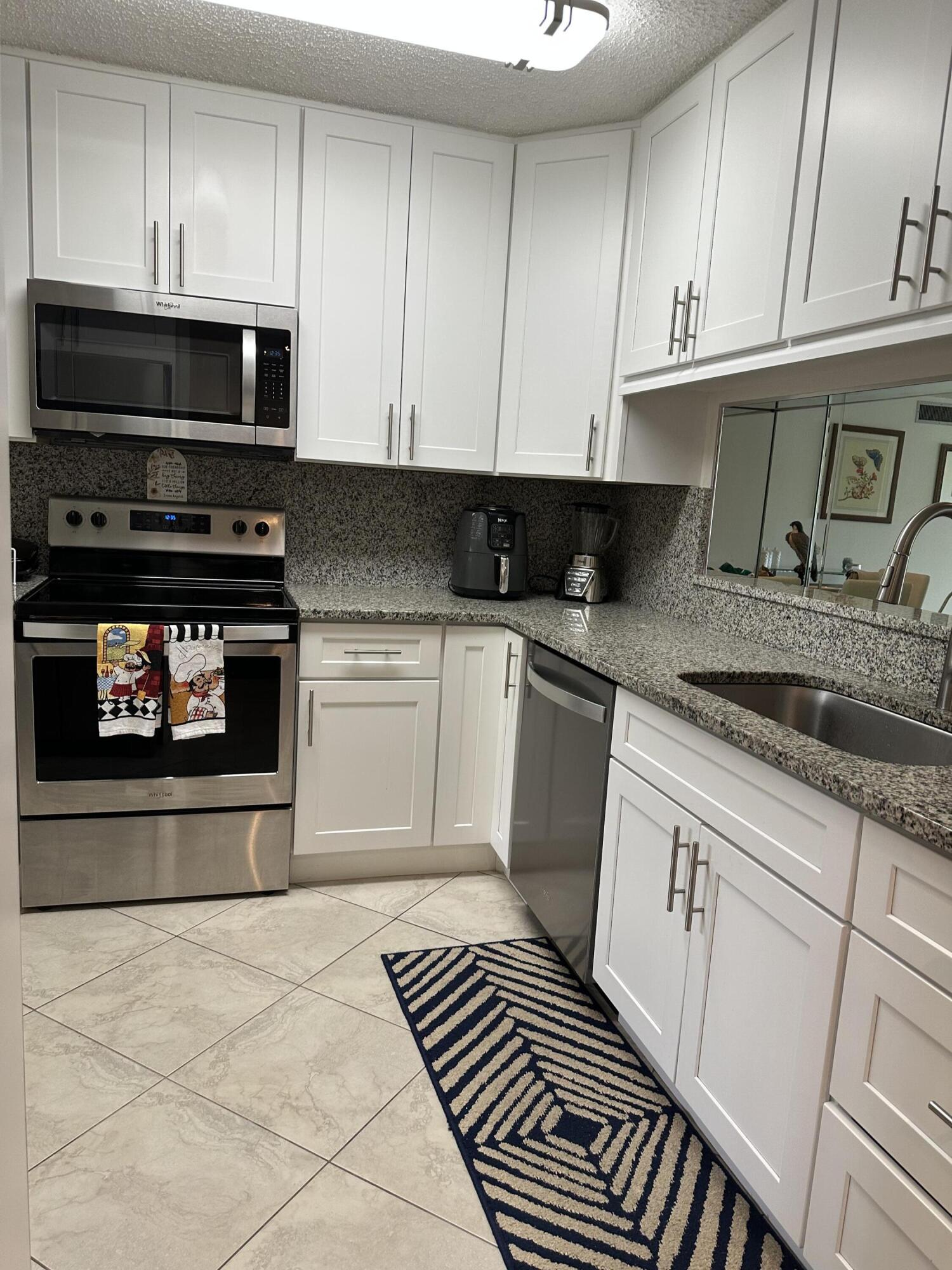 WATERSEDGE - Residential