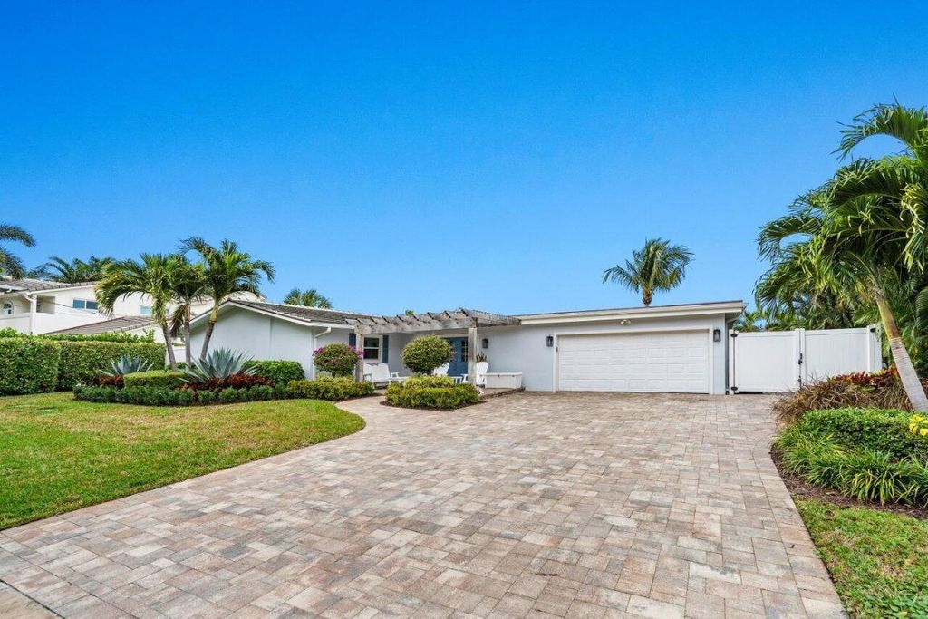 Photo of 2147 Radnor Court, North Palm Beach, FL 33408 (MLS # R11072741)