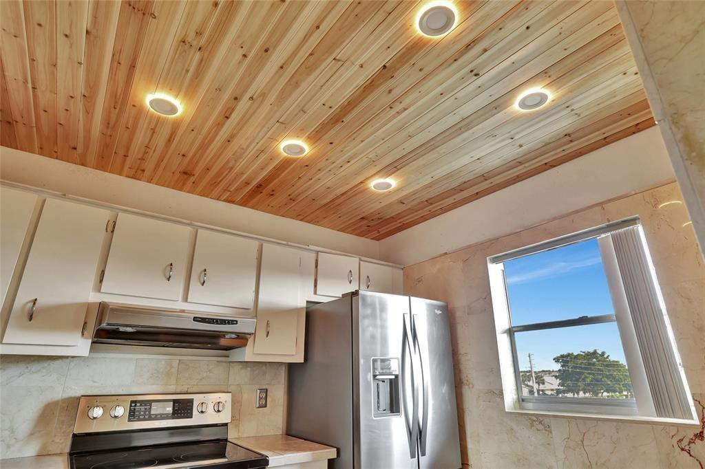 4311 Crystal Lake Drive 421