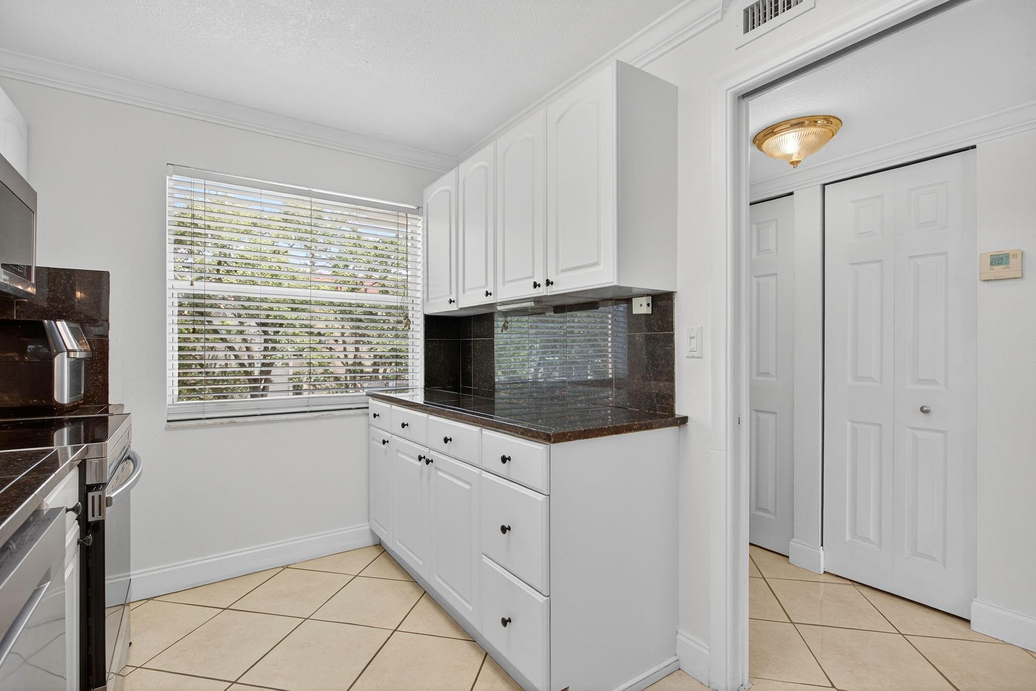 3551 Inverrary Dr 312