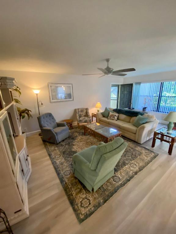 SOUTH RIVER VILLAGE THREE CONDO - Residential Lease